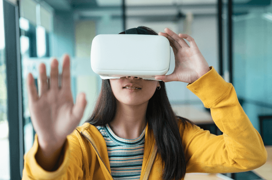 Augmented Reality vs Virtual Reality Augmented Reality vs Virtual Reality